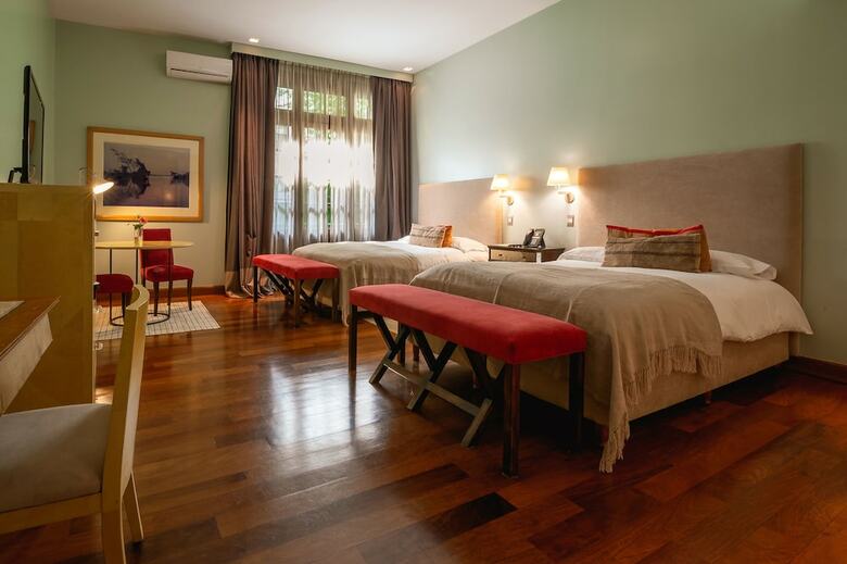 Hotel Hub Porte�o