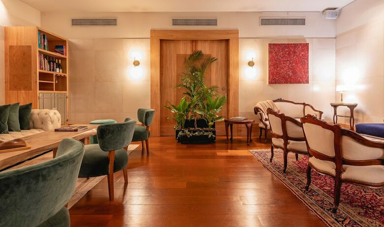 Hotel Hub Porte�o