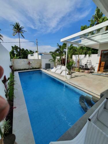 Black Sands Villas