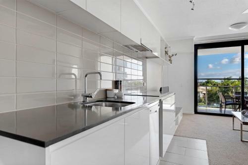 Apartamento Central 3 Bed Unit With Pool & Secure Parking