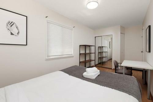 Large 4 Bedroom , 1 Bathroom Upper Suite
