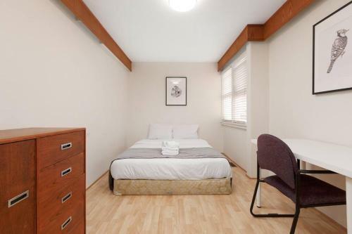 Large 4 Bedroom , 1 Bathroom Upper Suite