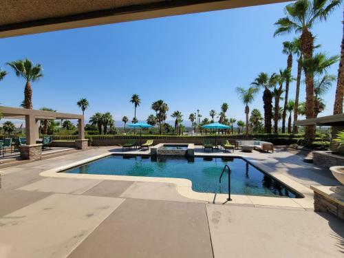 Luxury Private Thunderbird Heights!