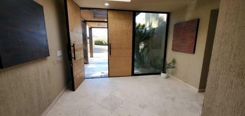 Luxury Private Thunderbird Heights!