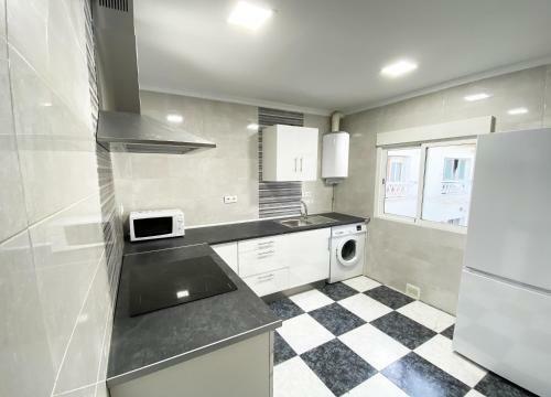 Apartamento Mart�nez Campos (playa La Caleta)