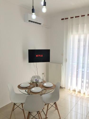 Minimal Apartment Center Kavala