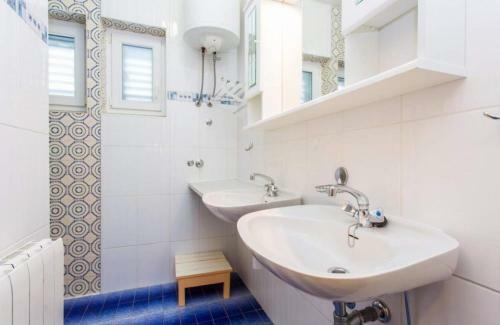Apartments Nada - 20m From Beach
