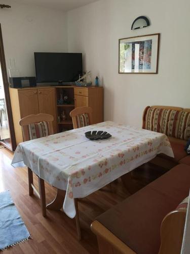 Apartments By The Sea Starigrad, Paklenica - 19584