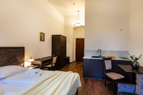 Bed & Breakfast Zeppelin Apartments Simple Acomodation