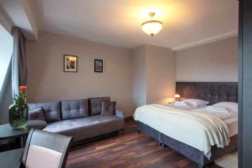 Bed & Breakfast Zeppelin Apartments Simple Acomodation