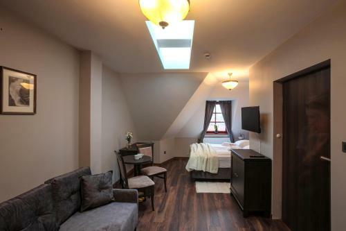Bed & Breakfast Zeppelin Apartments Simple Acomodation