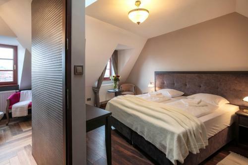 Bed & Breakfast Zeppelin Apartments Simple Acomodation