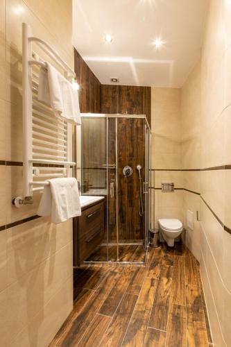 Bed & Breakfast Zeppelin Apartments Simple Acomodation