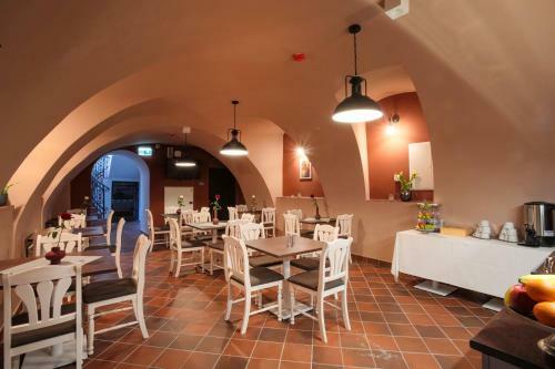 Bed & Breakfast Zeppelin Apartments Simple Acomodation