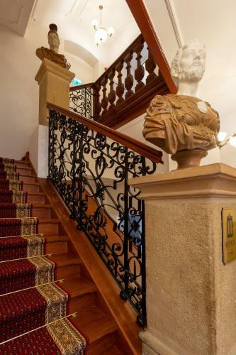 Bed & Breakfast Zeppelin Apartments Simple Acomodation