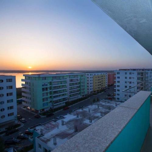 Crazy Apartment Summerland Mamaia