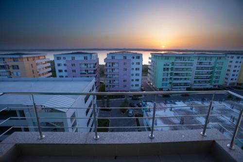 Crazy Apartment Summerland Mamaia