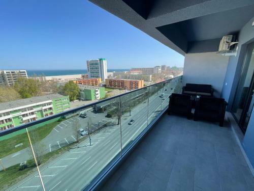 Mirage Sea Breeze Apartment