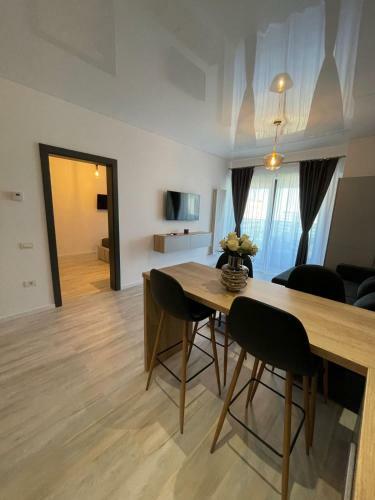 Mirage Sea Breeze Apartment