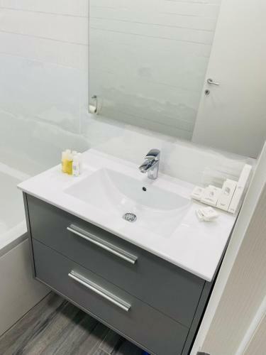 Apartamento White Tower 206 Studio