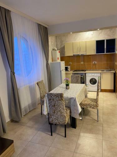 Virgo Apartaments Summerland