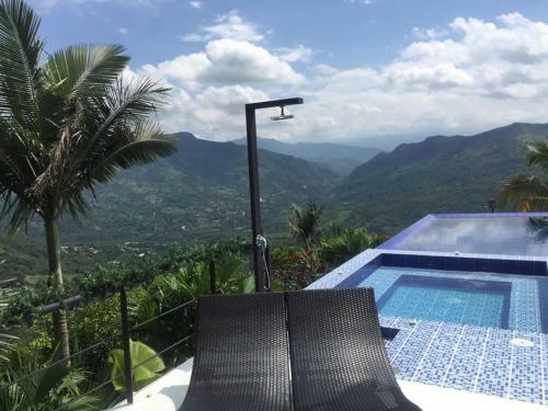 Casa Blanca En Villeta Sector Payand�