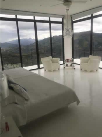 Casa Blanca En Villeta Sector Payand�