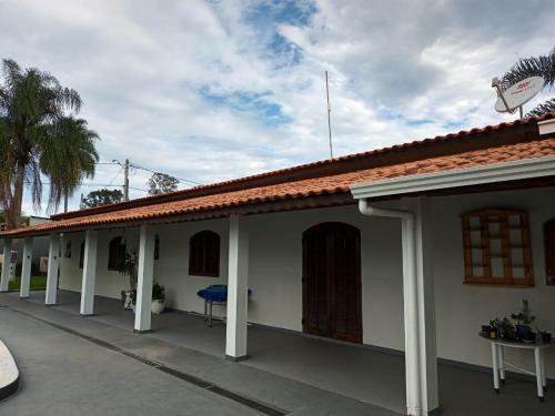 Chacara Belissima Com Piscina - 3 Qts E 4 Ban, Ipero