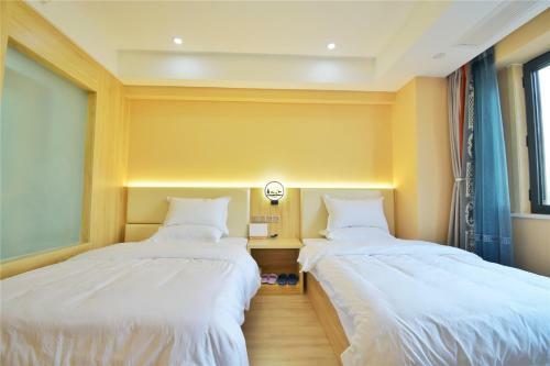 Locals Apartment Inn 04
