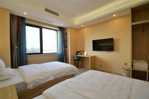 Locals Apartment Inn 04