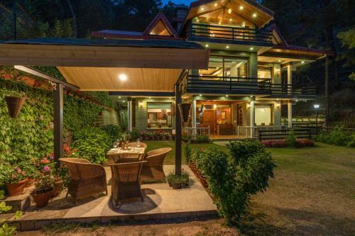 Villa Stayvista At Floradale