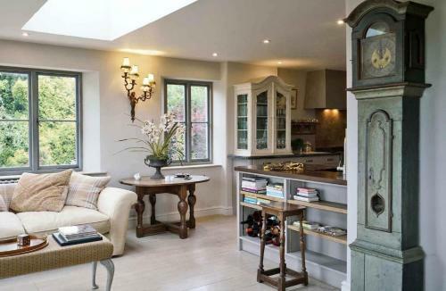 Sixpenny Cottage
