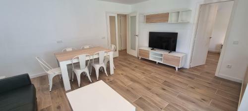 Apartamento Miramar Serveis - Reus Mediterrani Primera L�nea De Mar