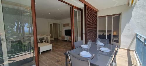 Apartamento Miramar Serveis - Reus Mediterrani Primera L�nea De Mar