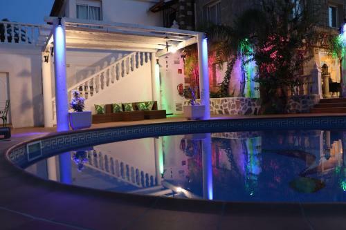 Villa Hotel Casa D�a Y Noche
