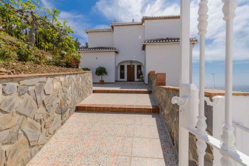Villas Nerjazul - El Pe�oncillo Beach