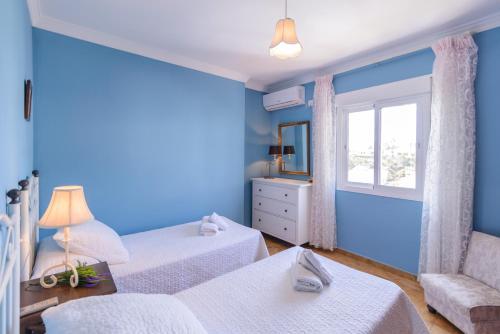 Villas Nerjazul - El Pe�oncillo Beach