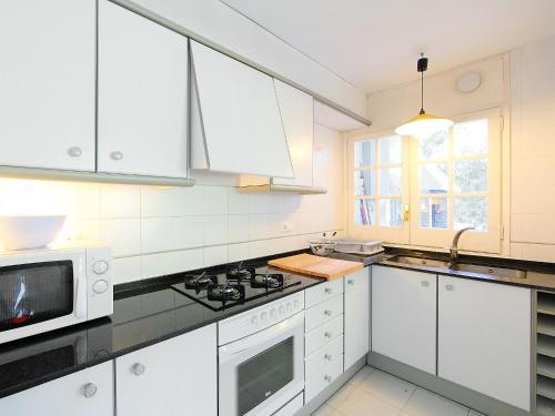 Apartment Urb Vallpineda