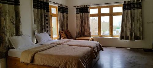 Hostal Zagwoo Guest House