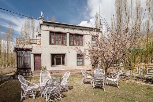 Himalayan Bud Villa Private Room W Garden