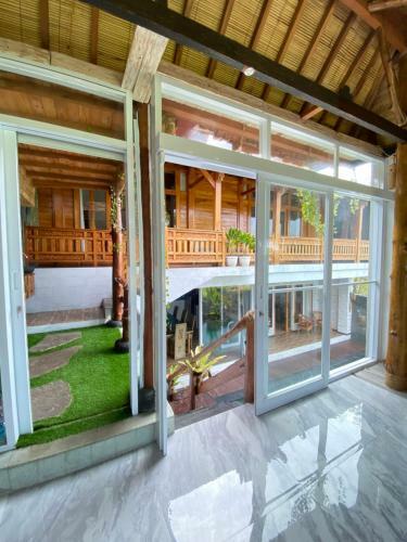 Villa Ola Tambayong
