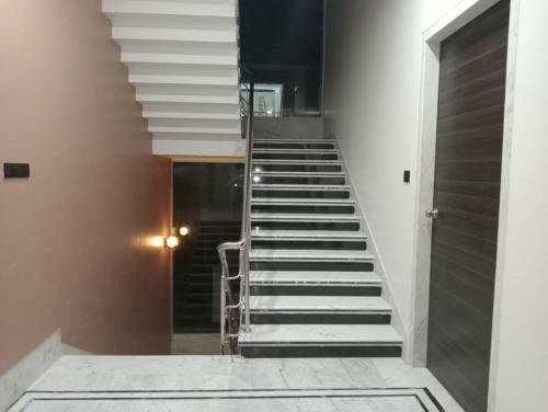 Lion's Villa 4bhk