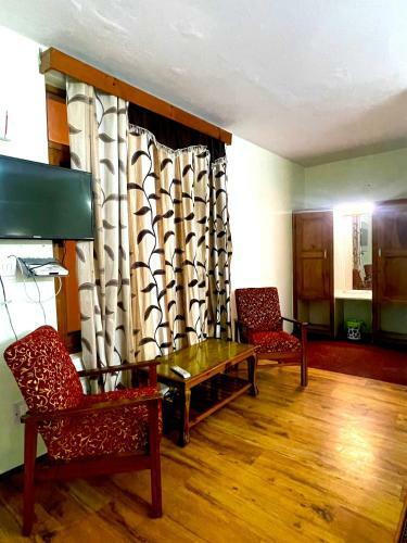 Hotel Emerald Origins