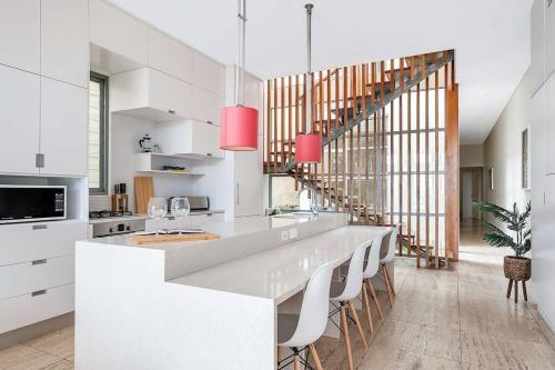 Elite Beachside Holiday Home / Tamarama
