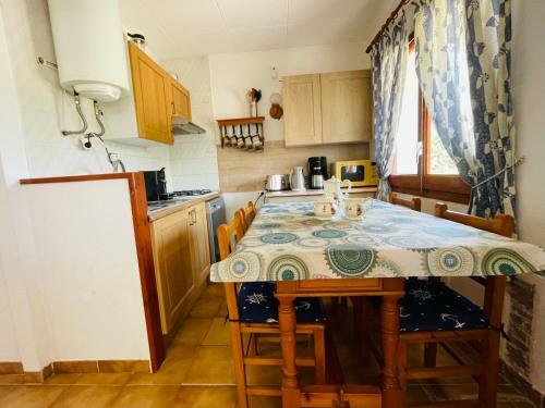 Casa Con Piscina Privada En Barrio Tranquilo