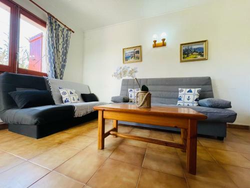 Casa Con Piscina Privada En Barrio Tranquilo