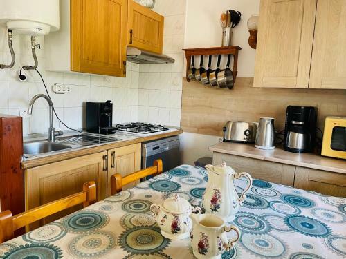 Casa Con Piscina Privada En Barrio Tranquilo