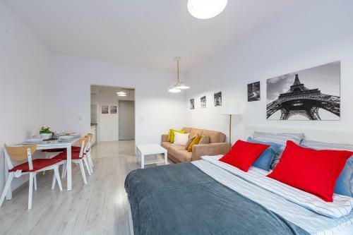 Apartamento Luxury City Gates (3)studio, Bright & Secure.