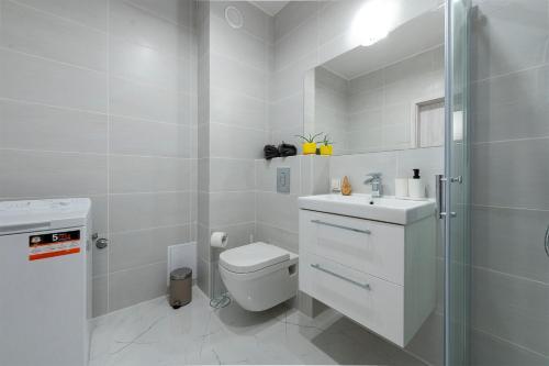Apartamento Luxury City Gates (3)studio, Bright & Secure.