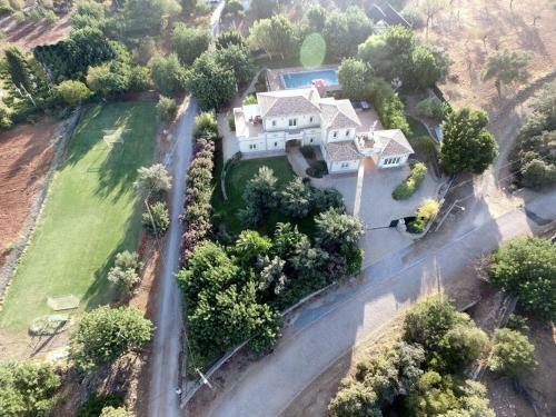 Villa Heated Pool , Jacuzzi, Wifi ,games Rooms,9 Bedrooms